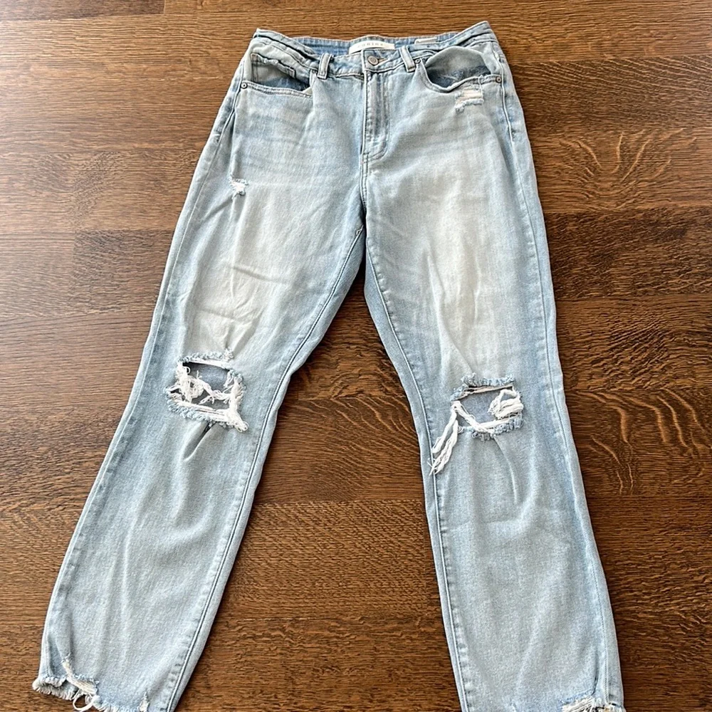 Eunina - Light Was Ripped Jeans - Picture 3 of 8